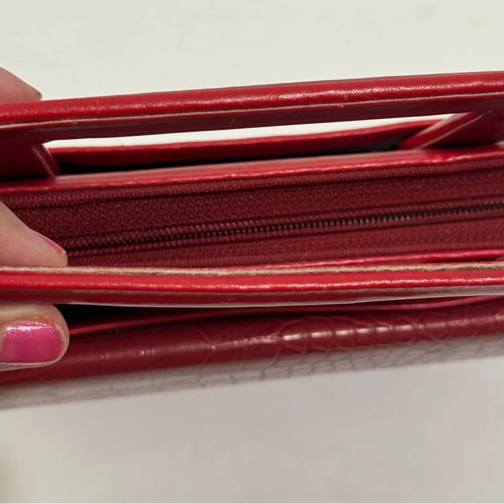 Franklin Covey Red 365 Binder with Textured Accent faux leather